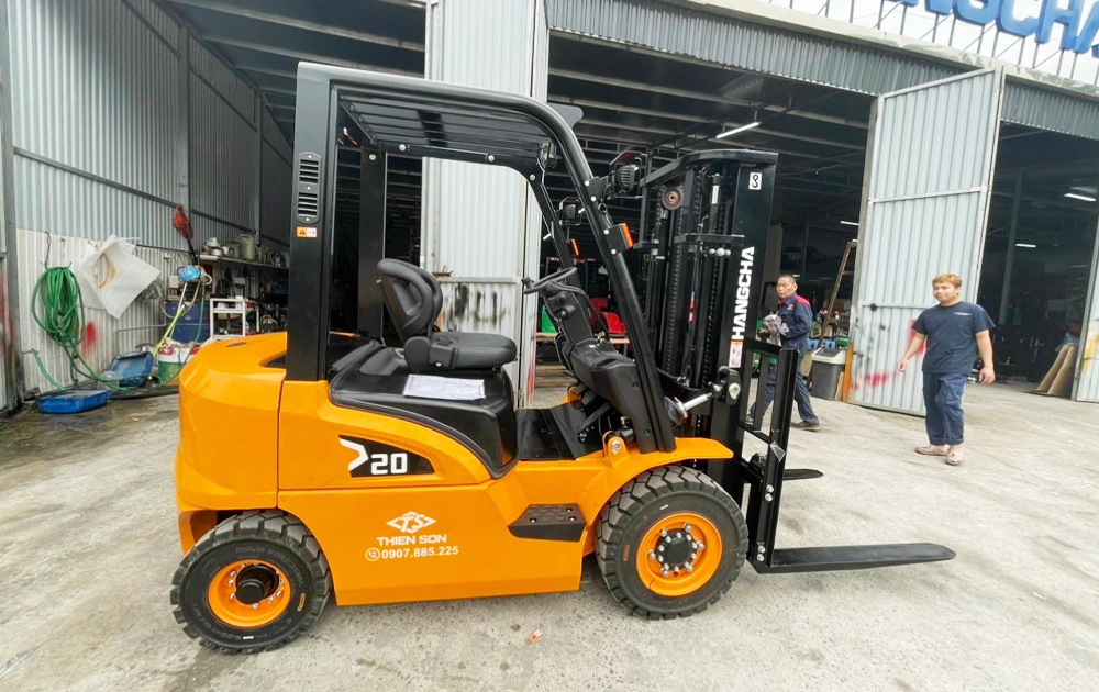 Xe nâng dầu 2 tấn dòng X HangCha 13 Xe nâng dầu Hangcha đang được phân phối bởi Xe nâng Thiên Sơn với giá tốt