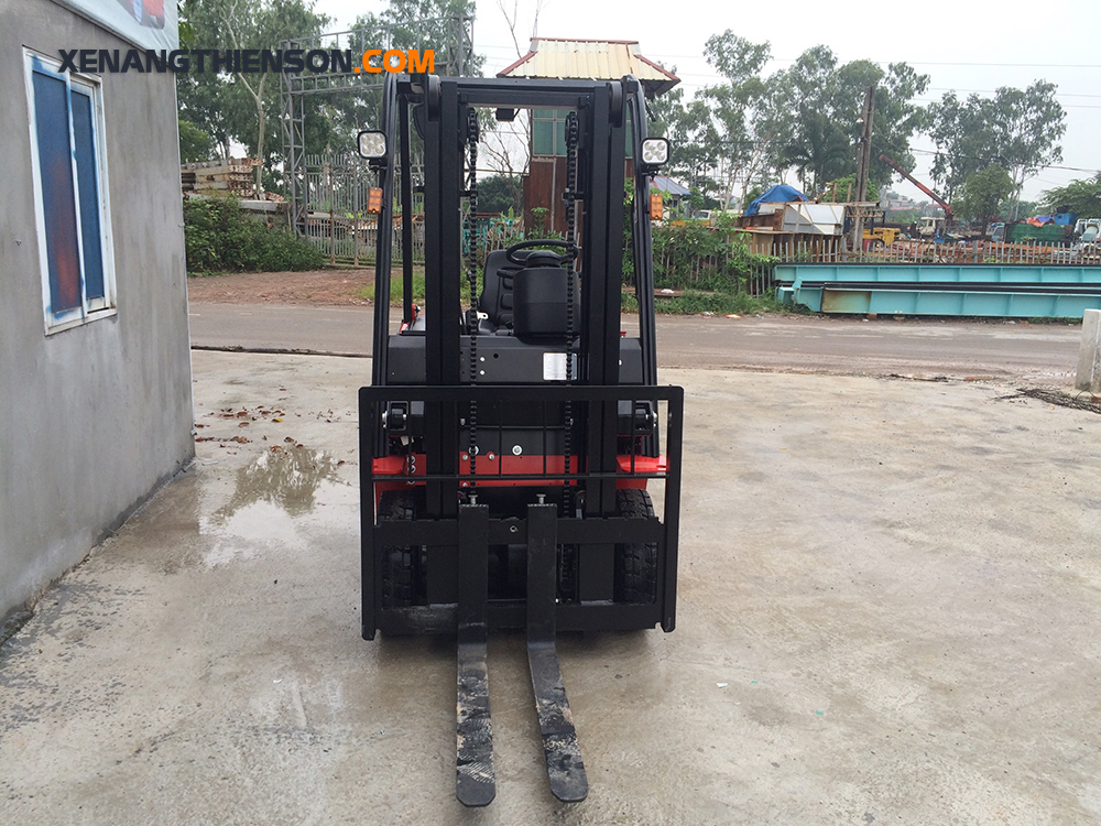 Xe nâng điện 1.5 tấn 4 bánh A series 7 Xe nâng điện 1.5 tấn A series Hangcha mặt trước