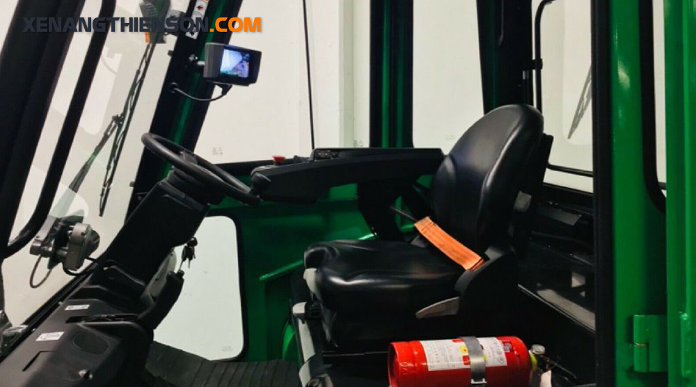 Xe nâng điện 8 tấn Lithium dòng X 11 Xe nâng điện 8 tấn Lithium có thiết kế công thái học