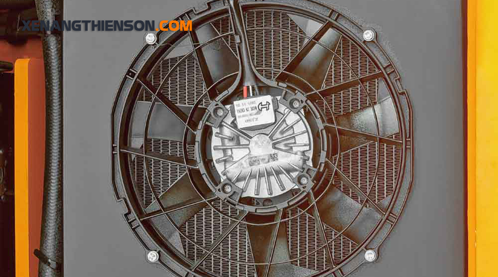Xe nâng điện 10 tấn CPD100-XH Lithium 11 CPD100-XH có hệ thống làm mát bằng nước tản nhiệt hiệu quả, cho phép hoạt động cường độ cao như xe nâng động cơ diesel