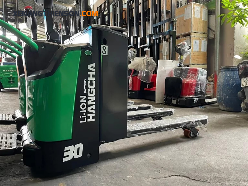 Xe nâng tay điện 3 tấn Hangcha 9 Xe nâng tay điện 3 tấn có thiết kế hiện đại, bền bỉ