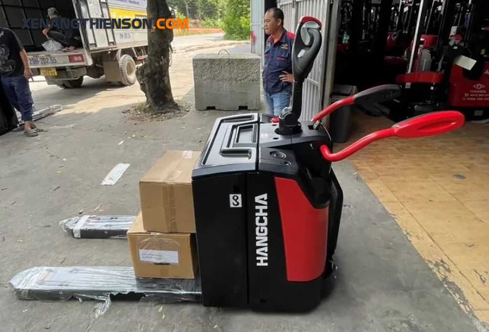 Xe nâng tay điện 3 tấn Hangcha 10 Xe nâng tay điện 3 tấn Hangcha tại kho của Thiên Sơn