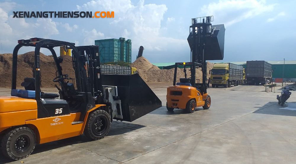 Xe nâng xúc lật, gắn gầu xúc 8 Hình ảnh thực tế xe nâng xúc lật, gắn gầu xúc Hangcha