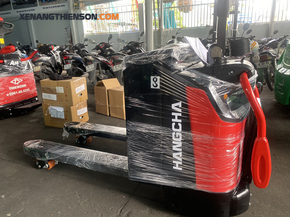 Xe nâng tay 2.5 tấn có nhiều mức giá